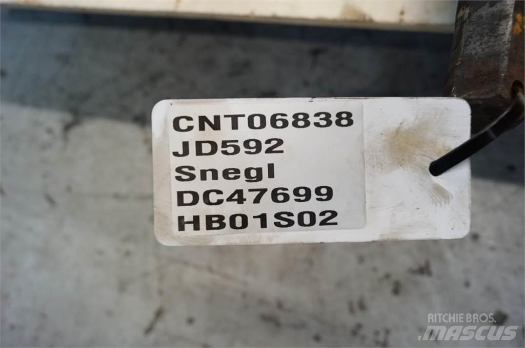 John Deere 592 Farm Equipment - Others