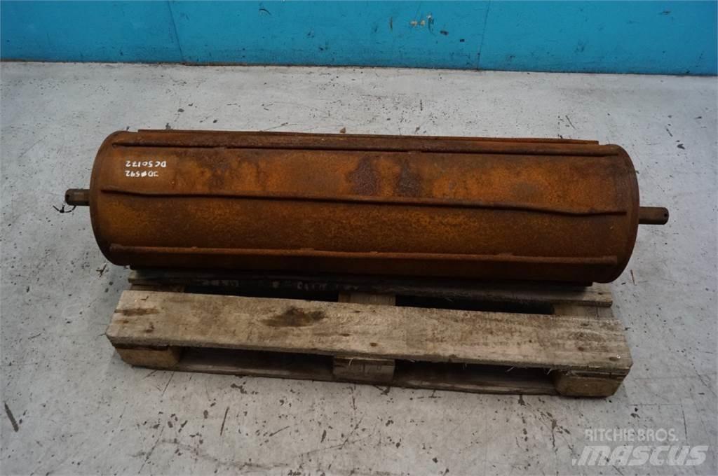 John Deere 592 Farm Equipment - Others