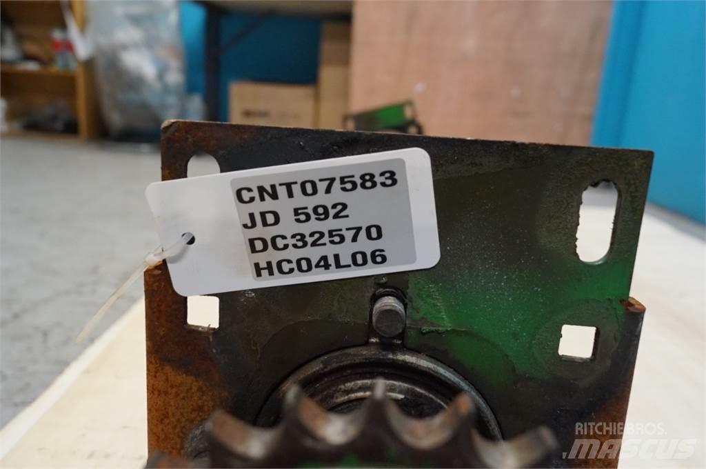 John Deere 592 Farm Equipment - Others