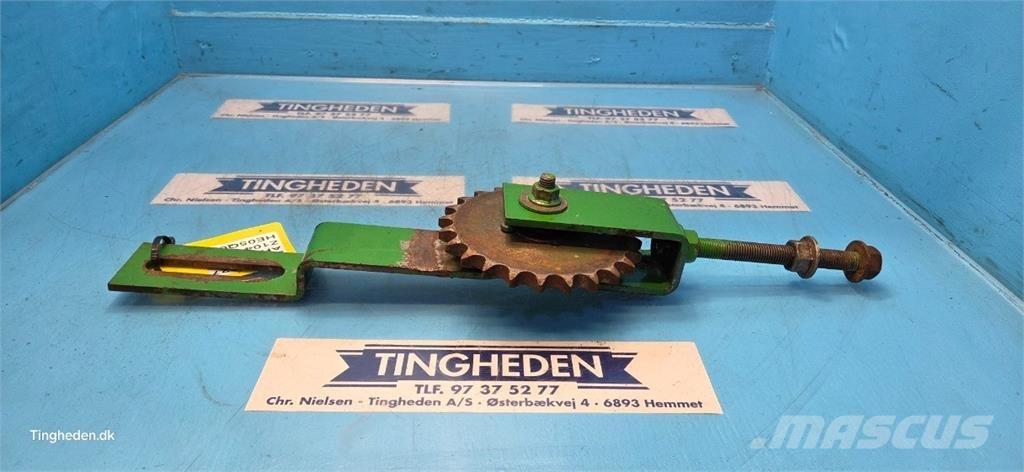 John Deere 625R Combine Attachments