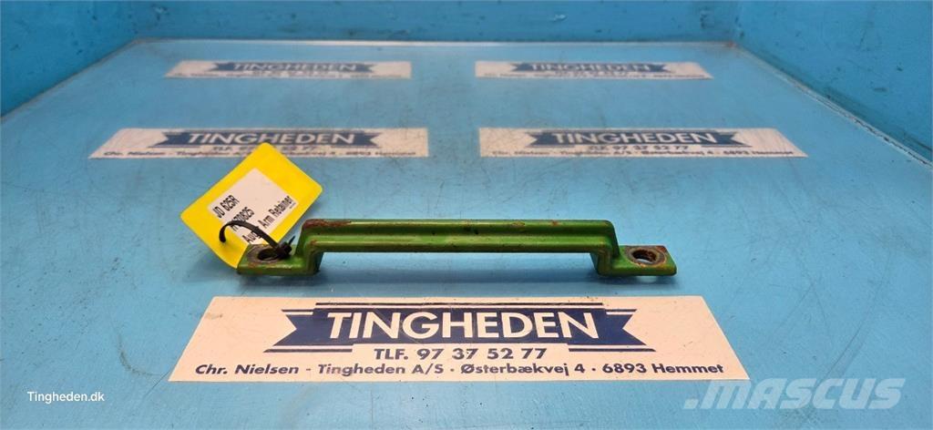 John Deere 625R Combine Attachments