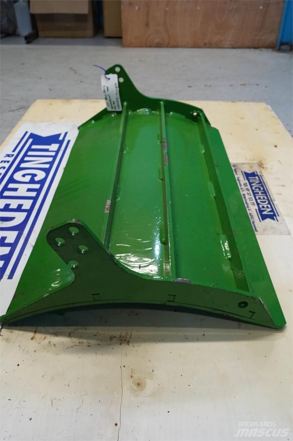 John Deere 7000 Combine Attachments