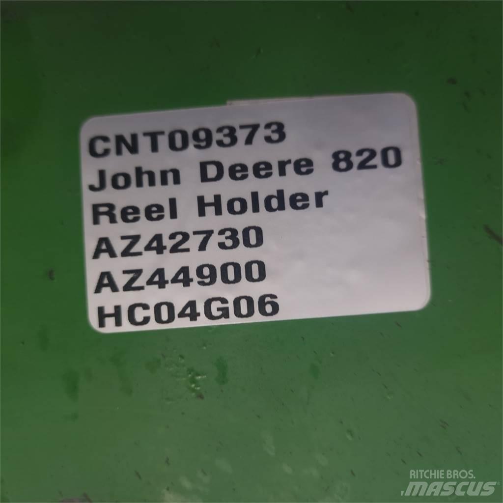 John Deere 820 Combine Attachments