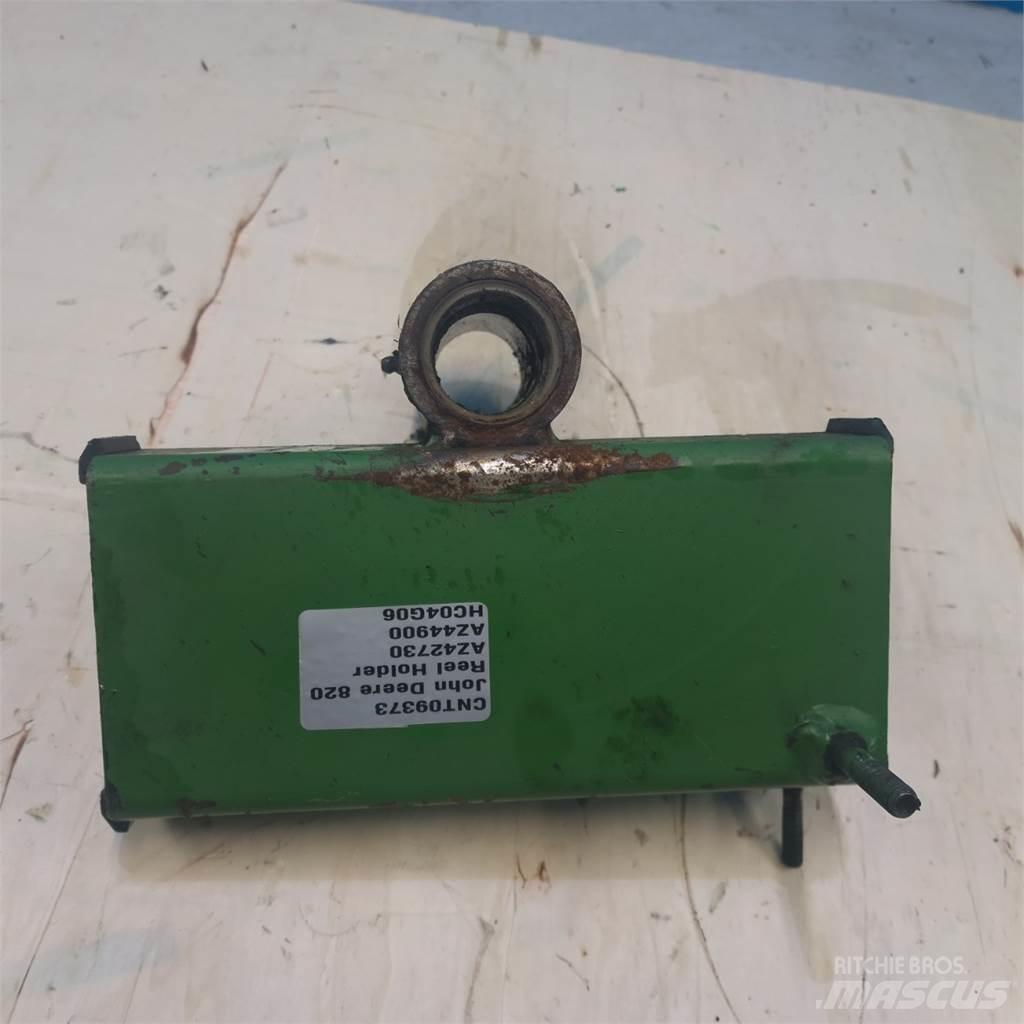 John Deere 820 Combine Attachments