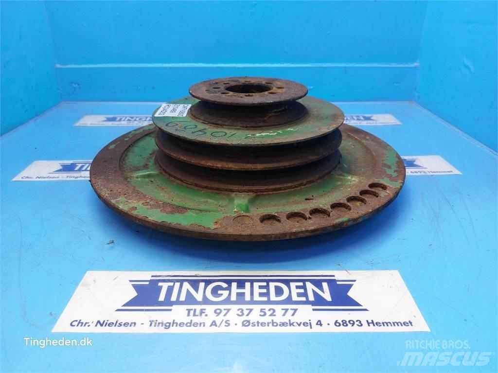 John Deere 940 Farm Equipment - Others