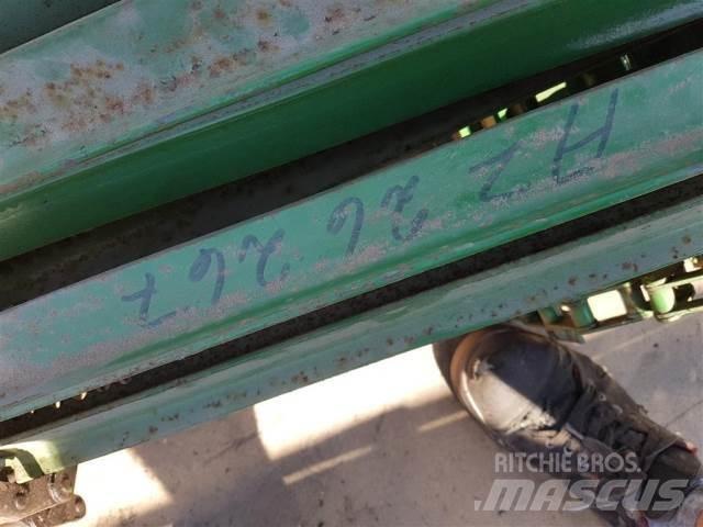 John Deere 942 Combine Attachments