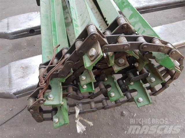 John Deere 942 Combine Attachments