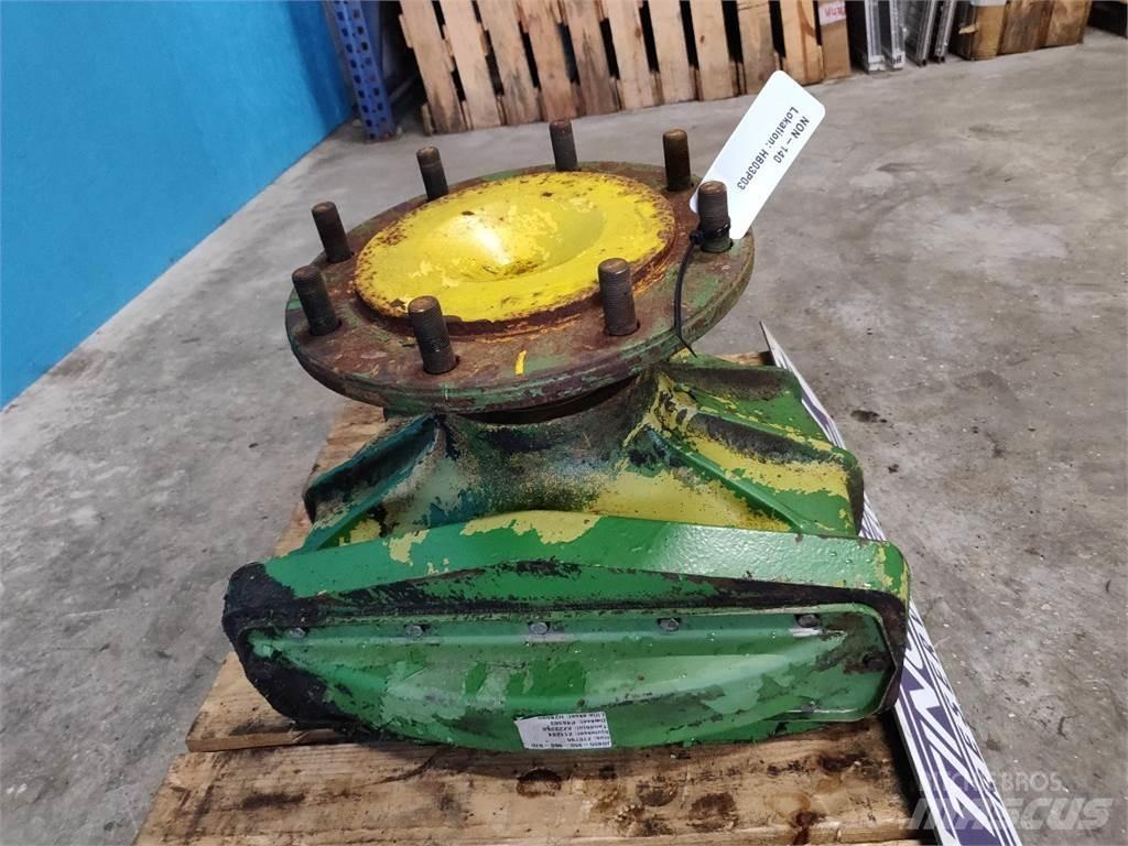 John Deere 950 Combine Attachments