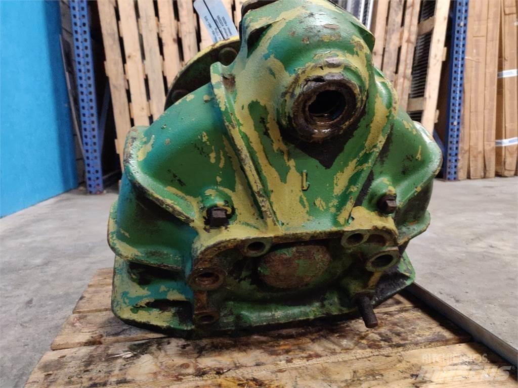 John Deere 950 Combine Attachments