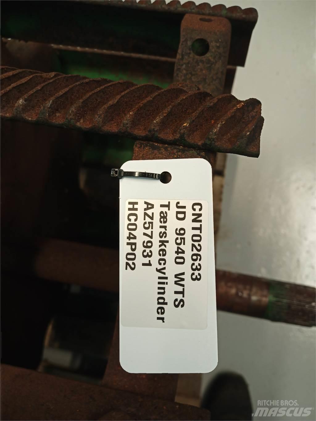 John Deere 9540 Combine Attachments