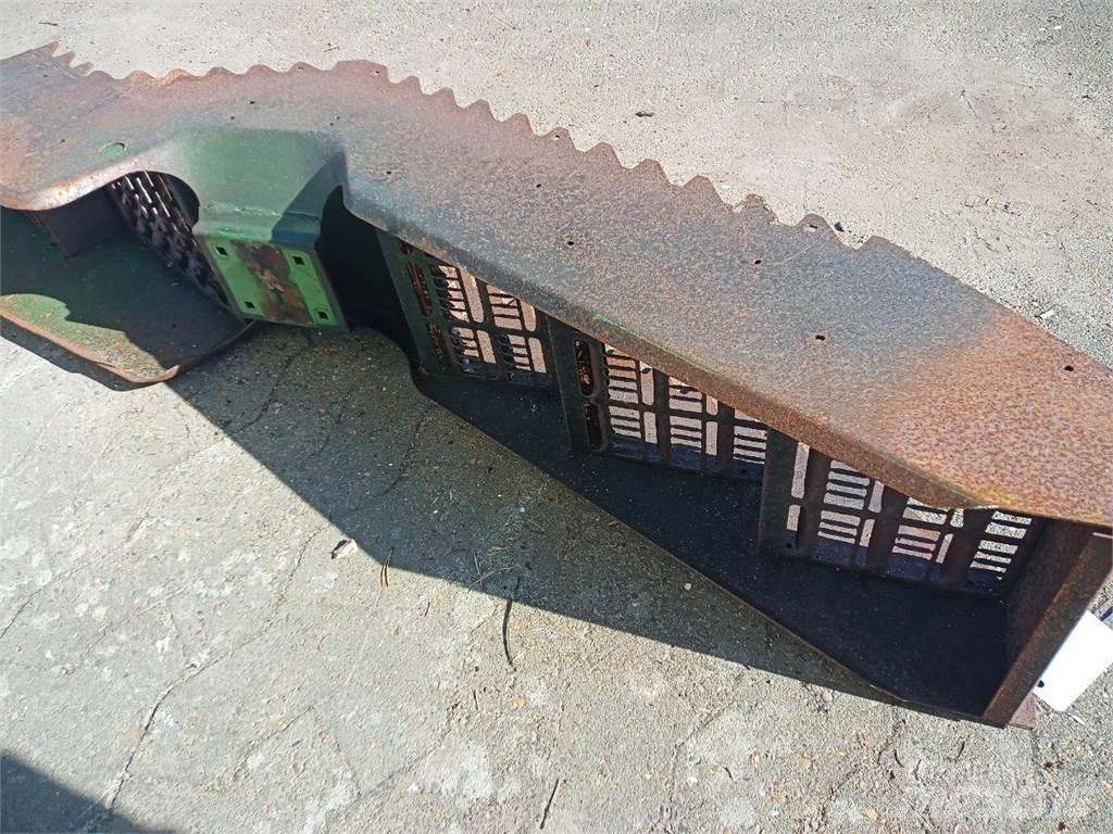 John Deere 9540 Combine Attachments