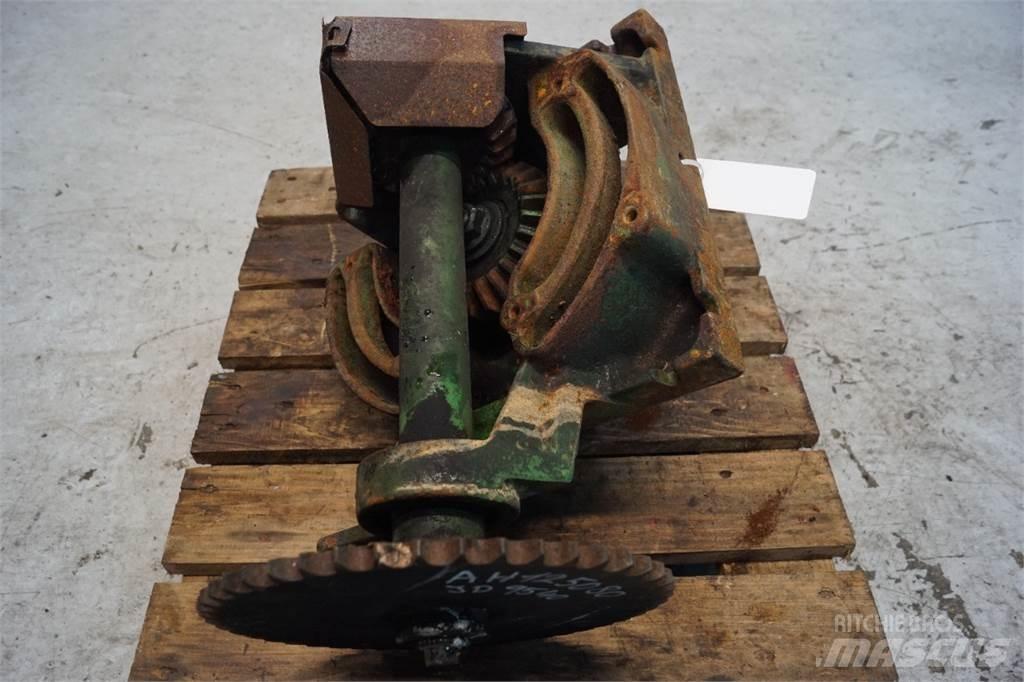John Deere 9540 Combine Attachments