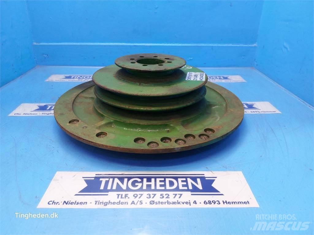 John Deere 960 Farm Equipment - Others