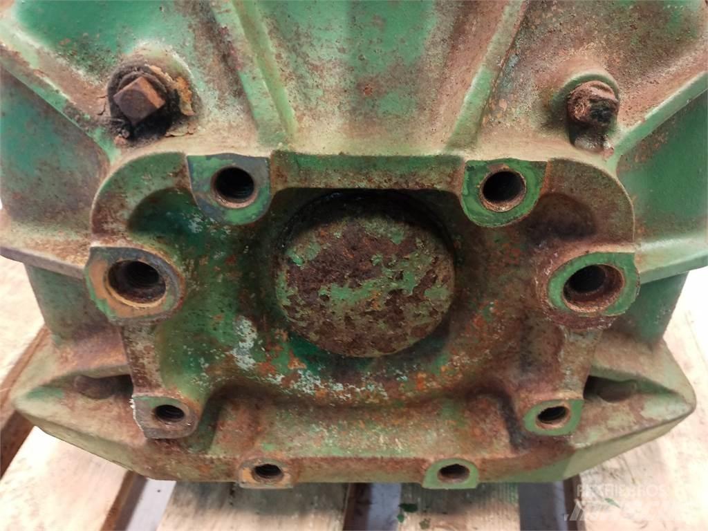John Deere 965 Combine Attachments