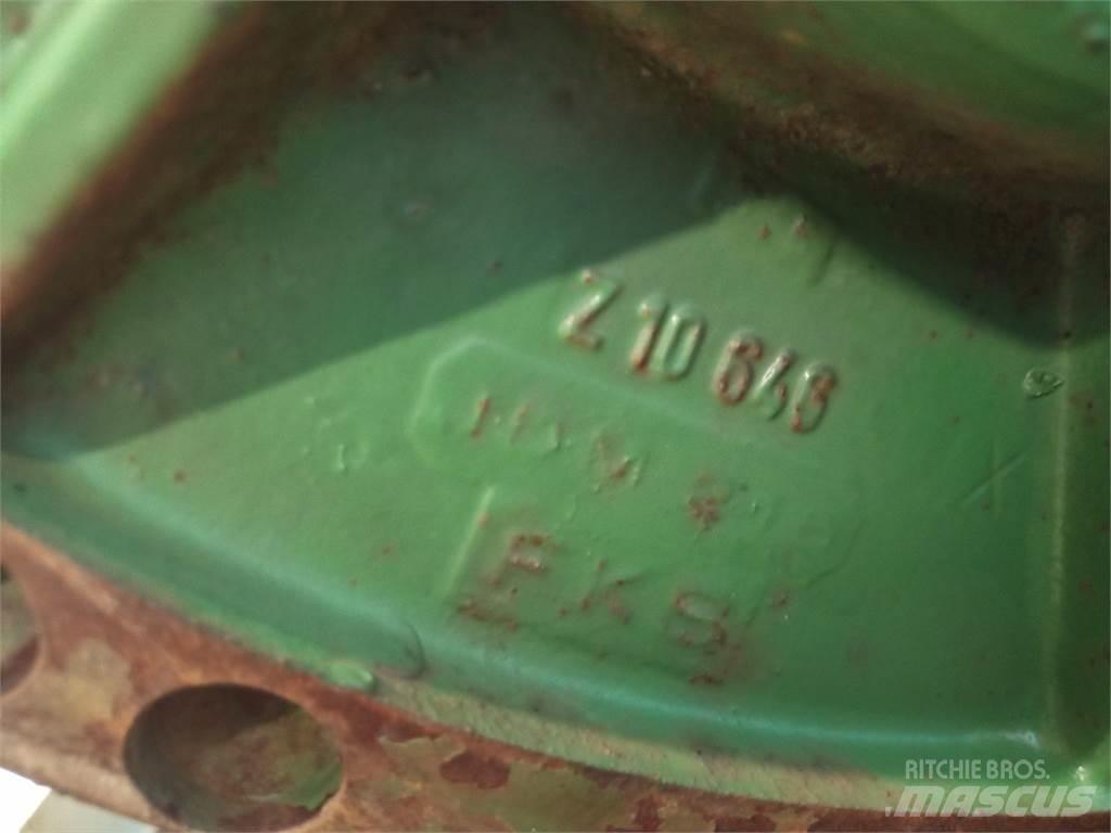 John Deere 965 Farm Equipment - Others