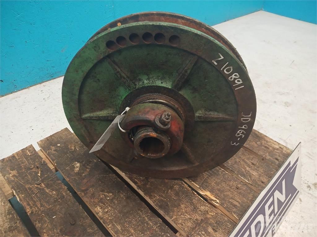 John Deere 965 Farm Equipment - Others