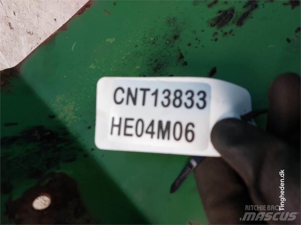 John Deere 965 Combine Attachments