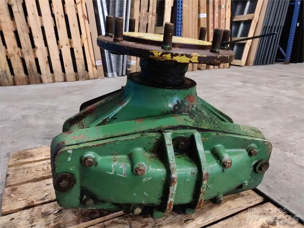 John Deere 975 Combine Attachments