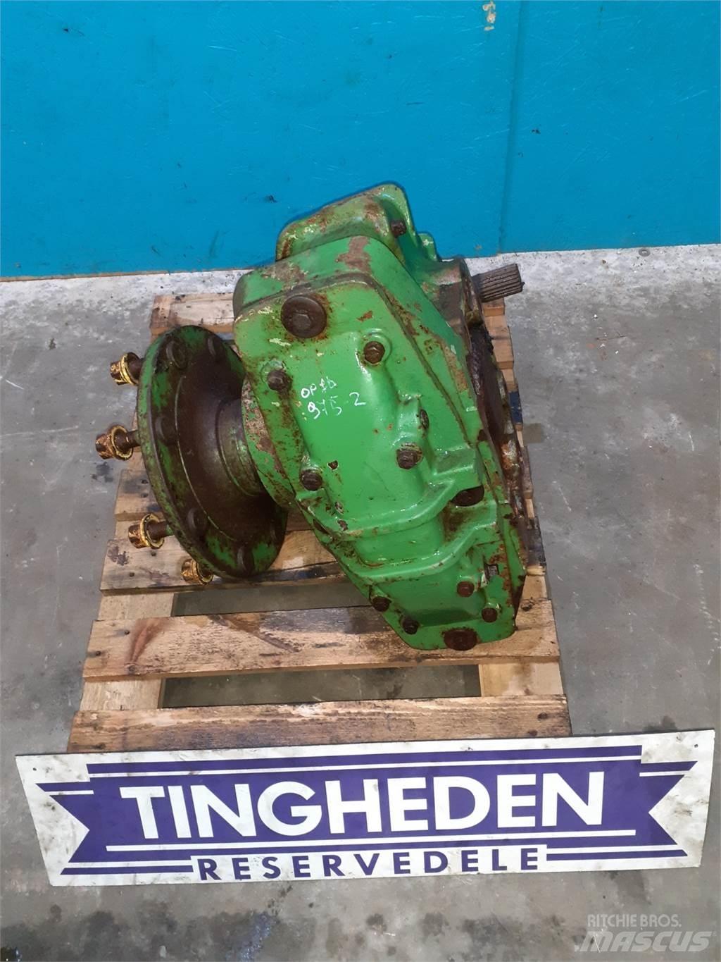 John Deere 975 Combine Attachments