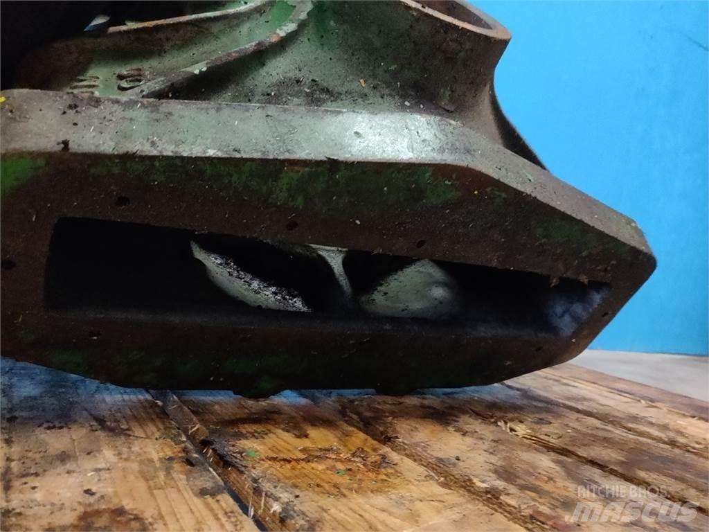 John Deere 975 Combine Attachments