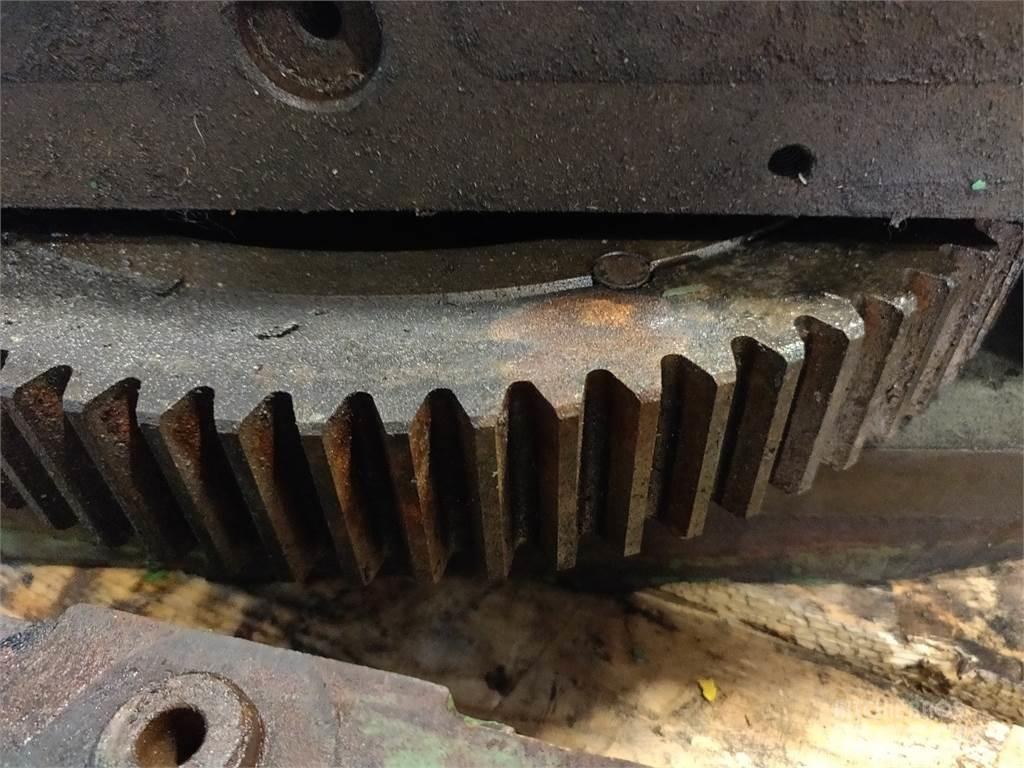 John Deere 975 Combine Attachments