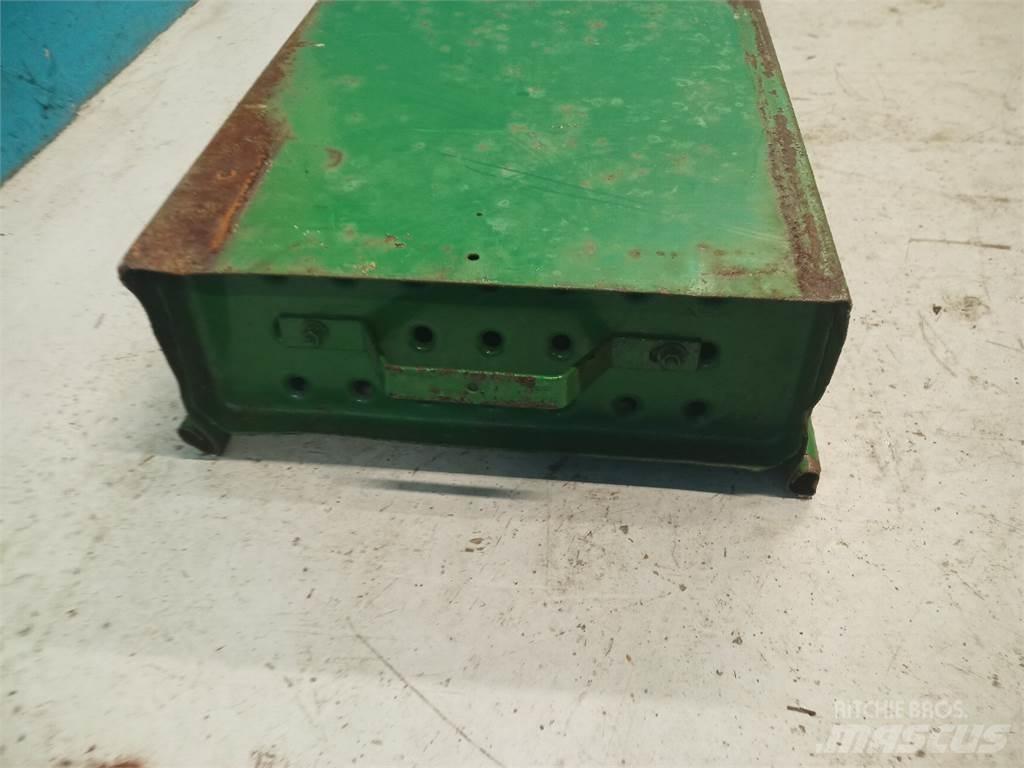 John Deere 975 Farm Equipment - Others