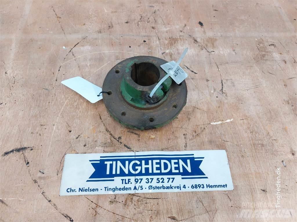 John Deere 975 Farm Equipment - Others