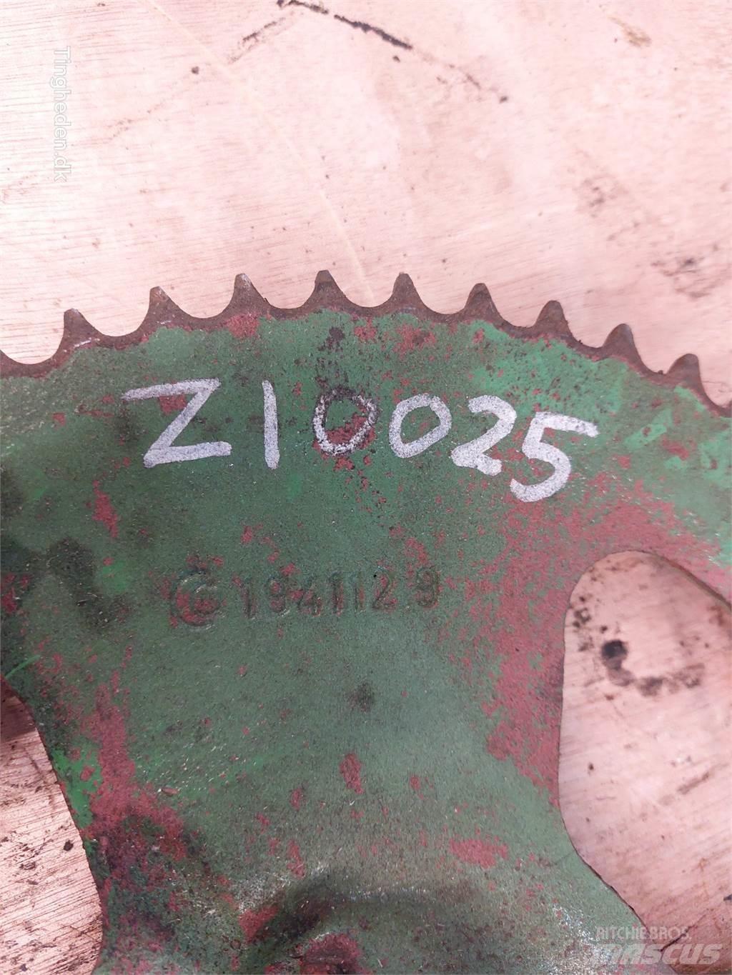 John Deere 975 Combine Attachments