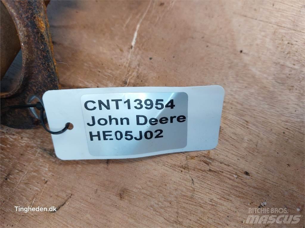 John Deere 975 Combine Attachments