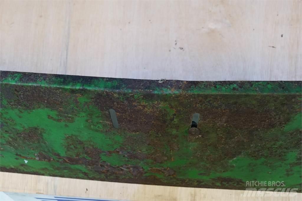 John Deere 9780 Combine Attachments
