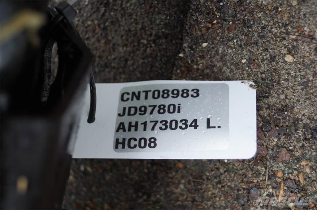 John Deere 9780 Combine Attachments
