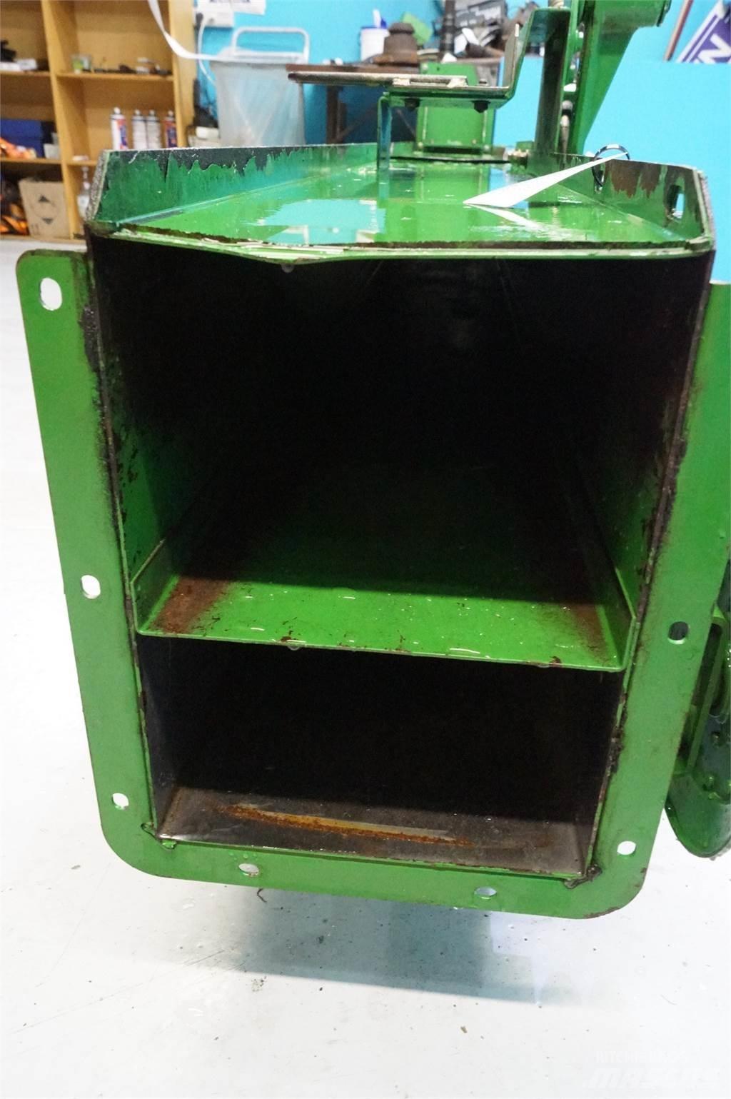 John Deere 9780 Combine Attachments