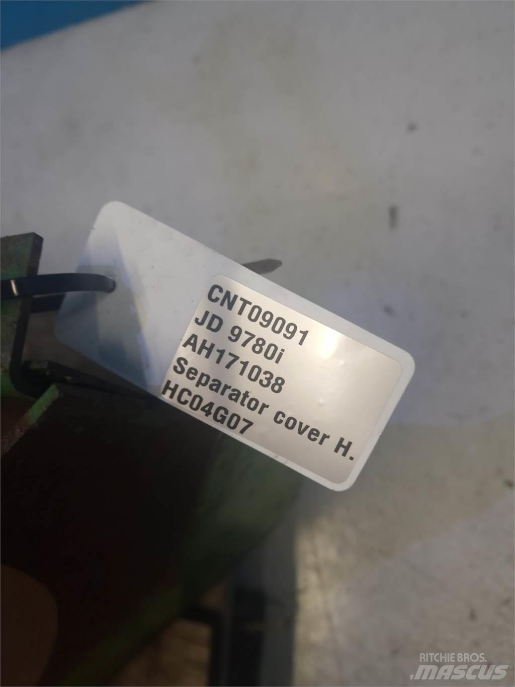 John Deere 9780 Combine Attachments