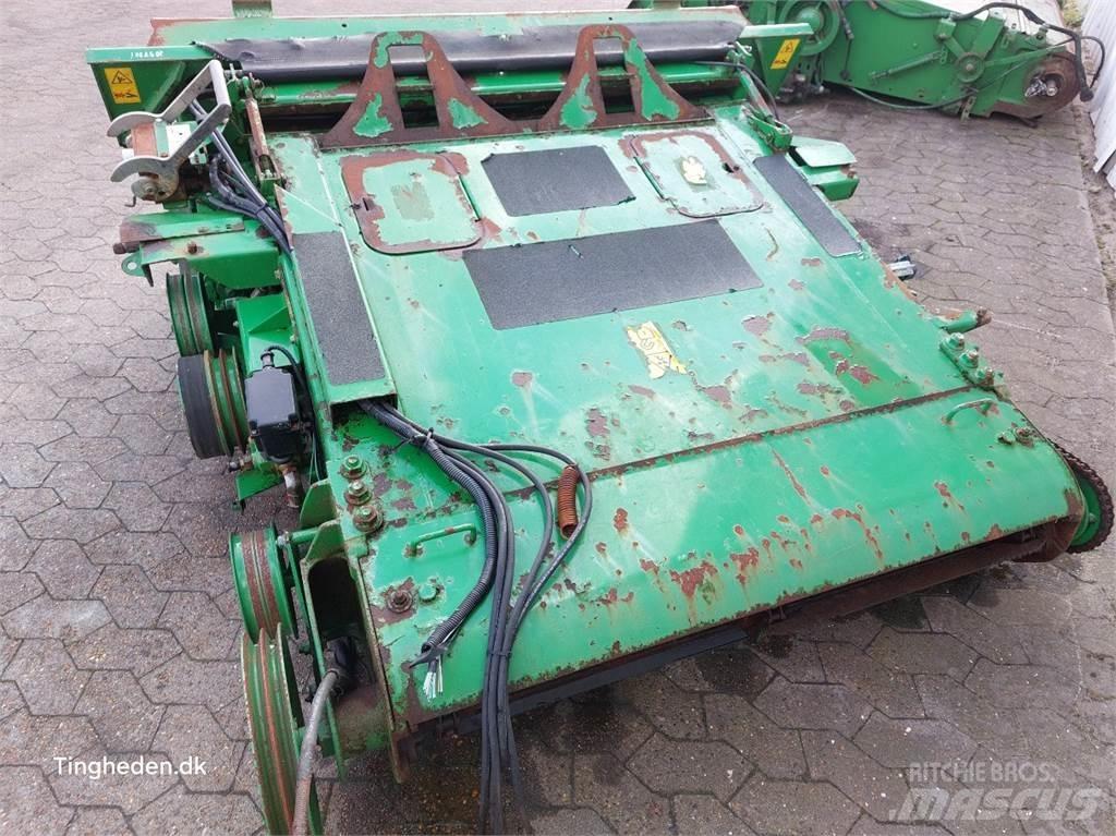 John Deere 9780 Combine Attachments