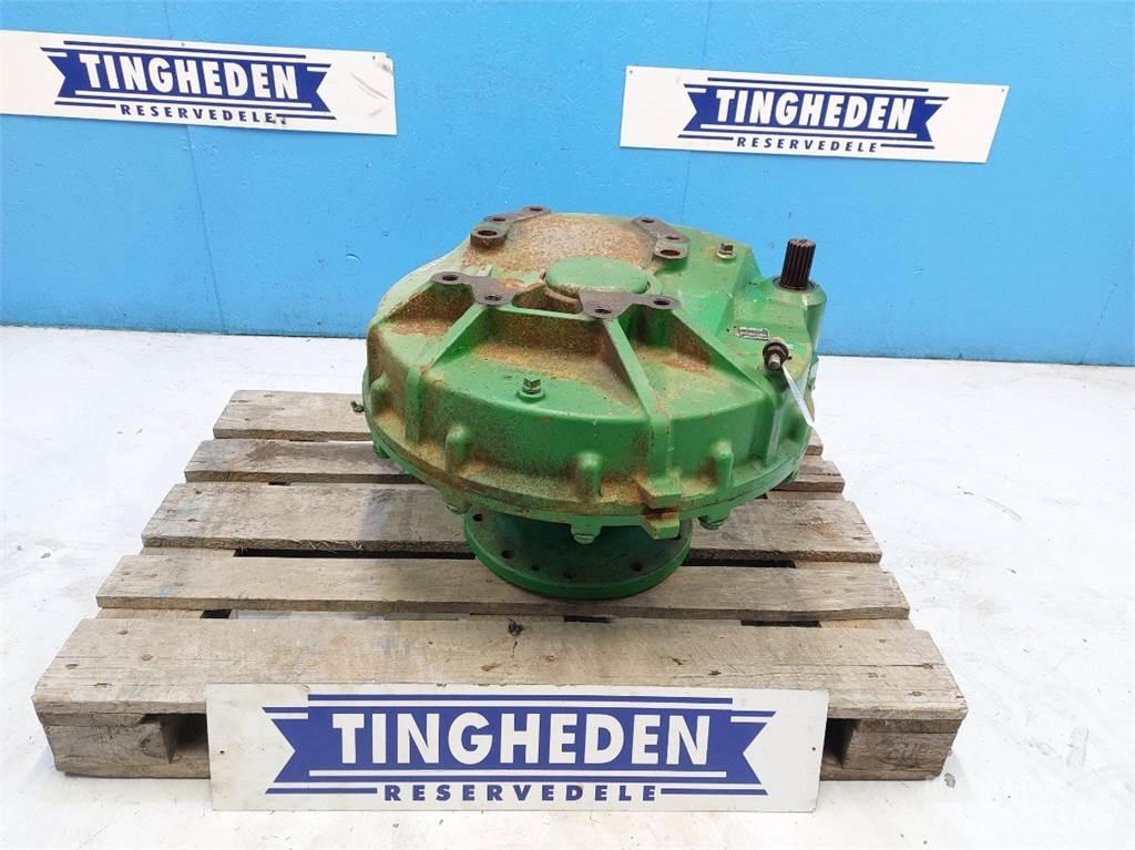 John Deere 9880 Combine Attachments