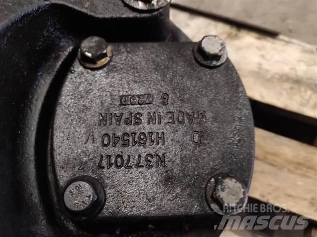 John Deere C670 Combine Attachments