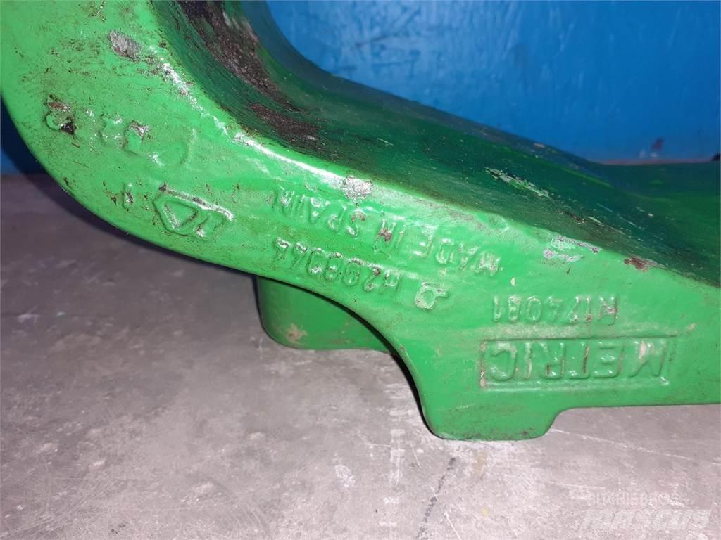 John Deere S670 Combine Attachments