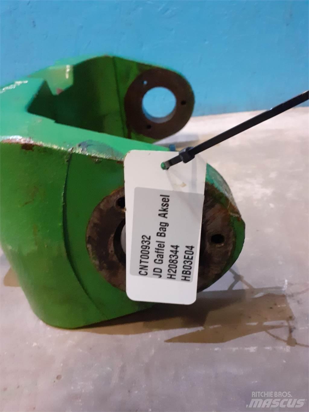 John Deere S670 Combine Attachments