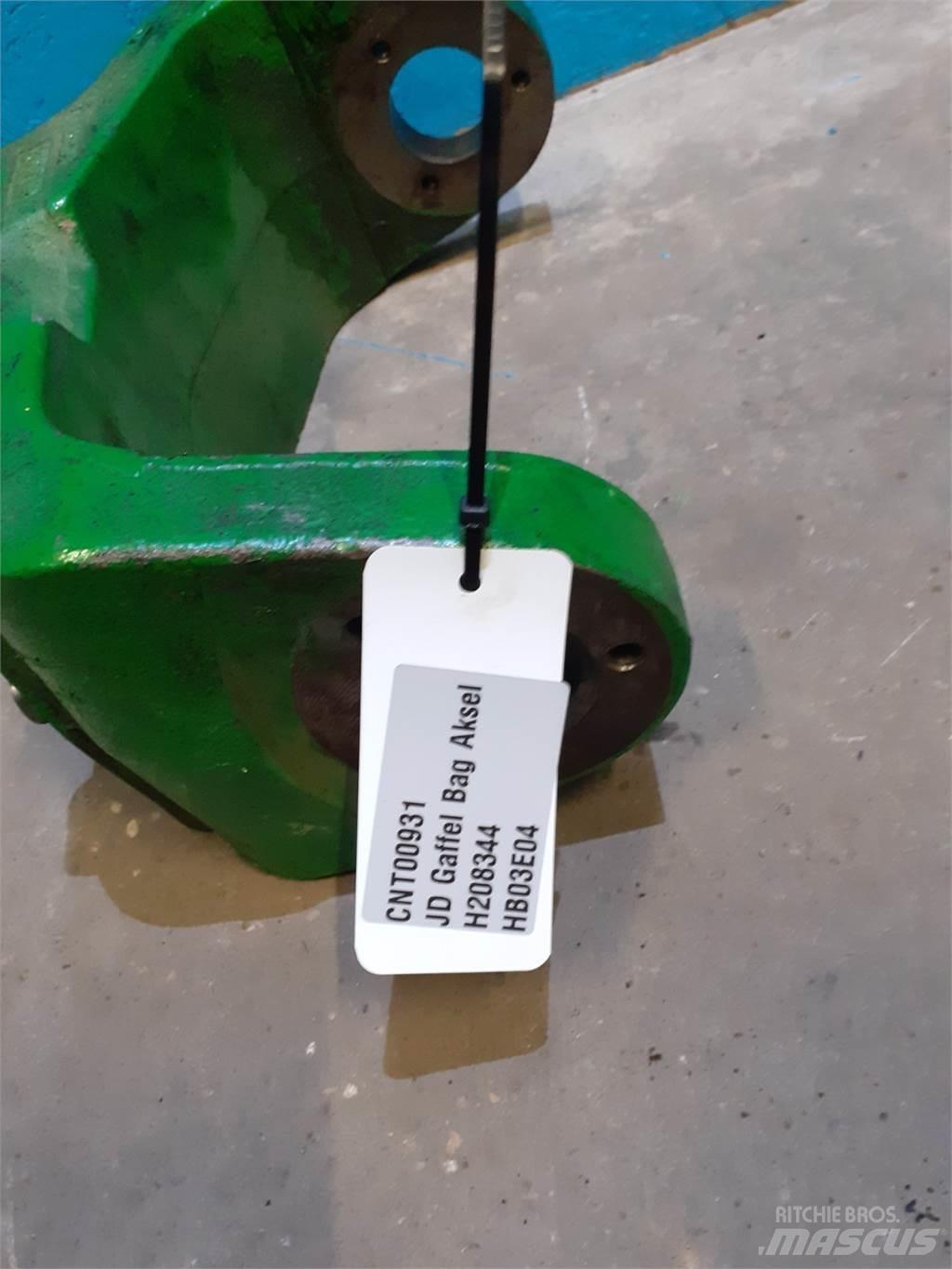 John Deere S670 Combine Attachments