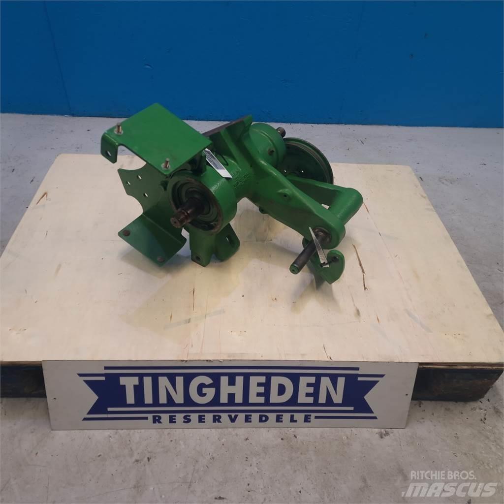 John Deere S670 Farm Equipment - Others