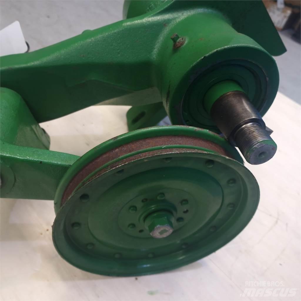 John Deere S670 Farm Equipment - Others