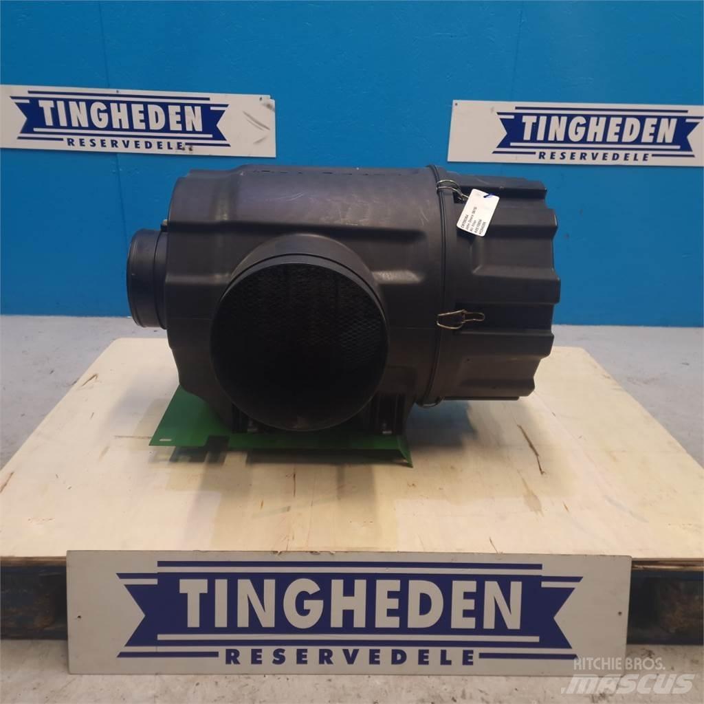 John Deere S670 Engines