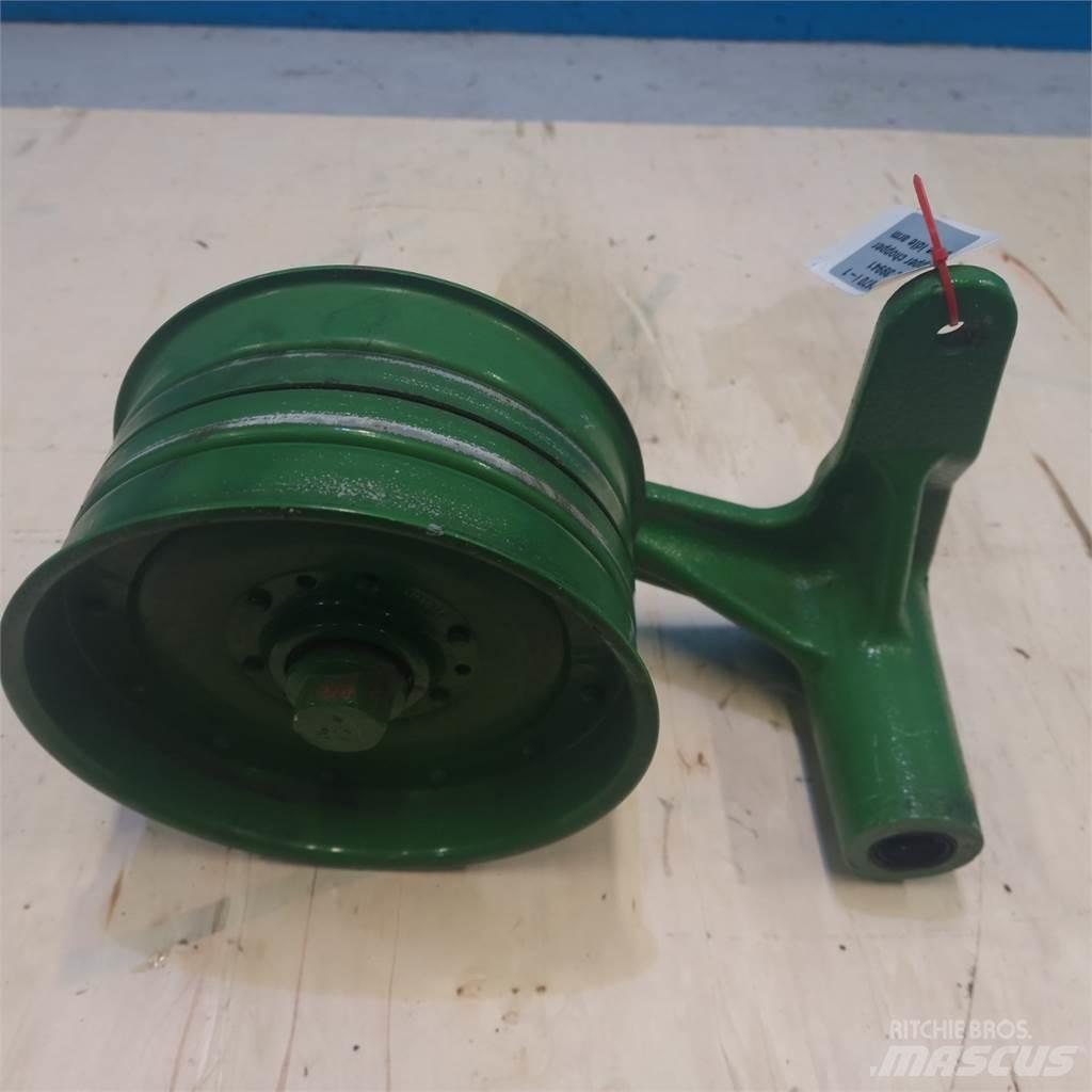 John Deere S670 Farm Equipment - Others