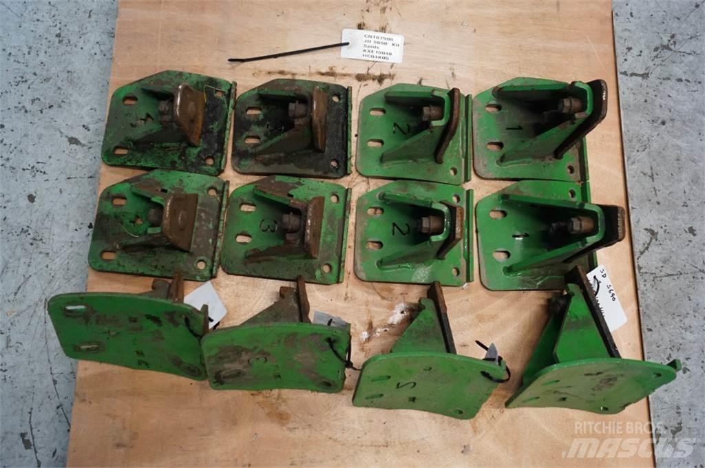 John Deere S670 Combine Attachments
