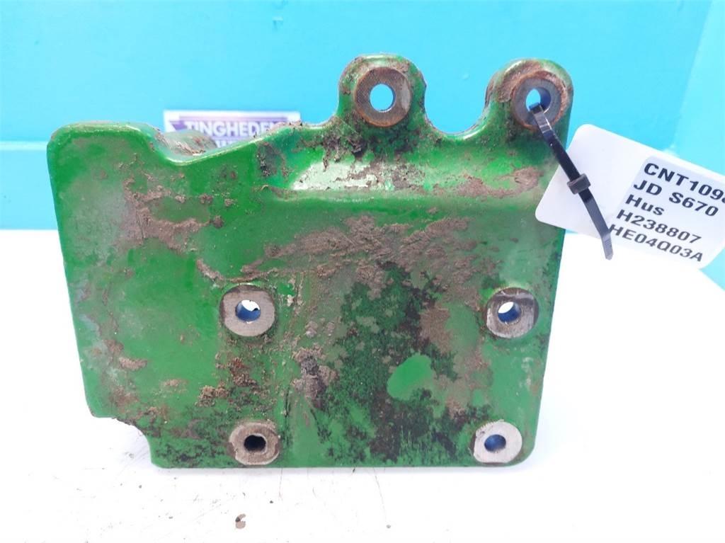 John Deere S670 Engines