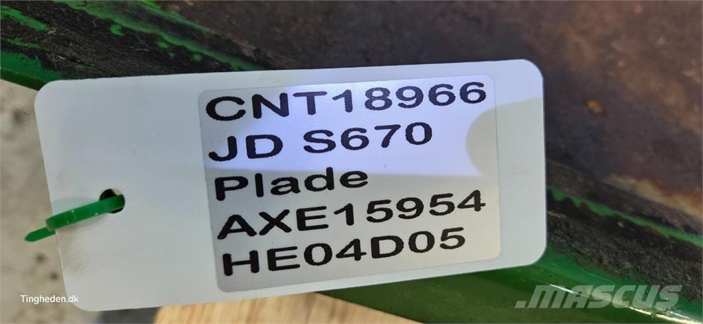 John Deere S670 Combine Attachments