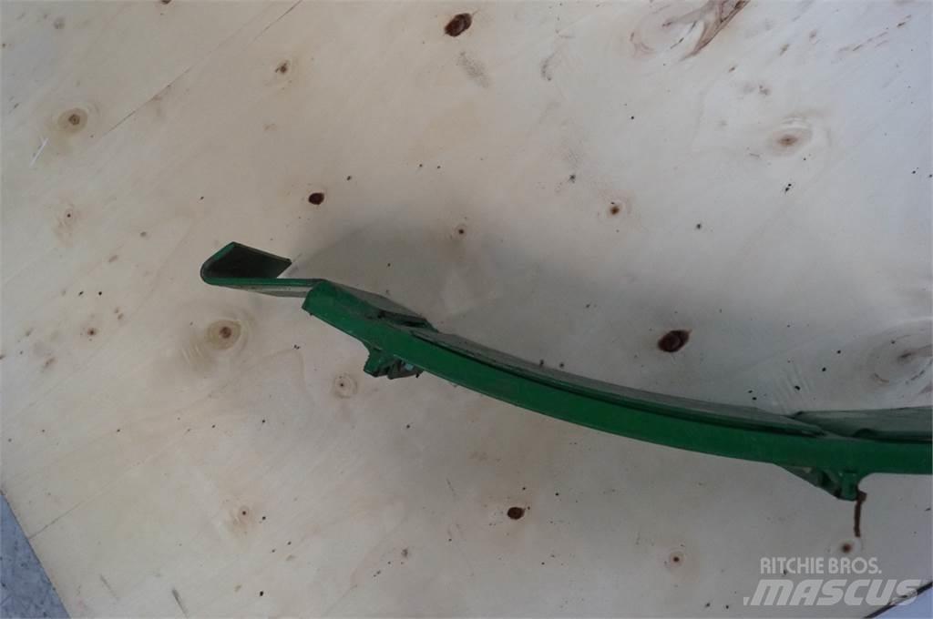 John Deere S690 Combine Attachments