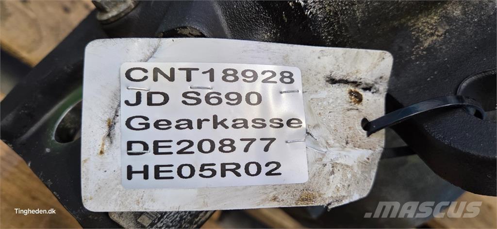 John Deere S690 Transmission