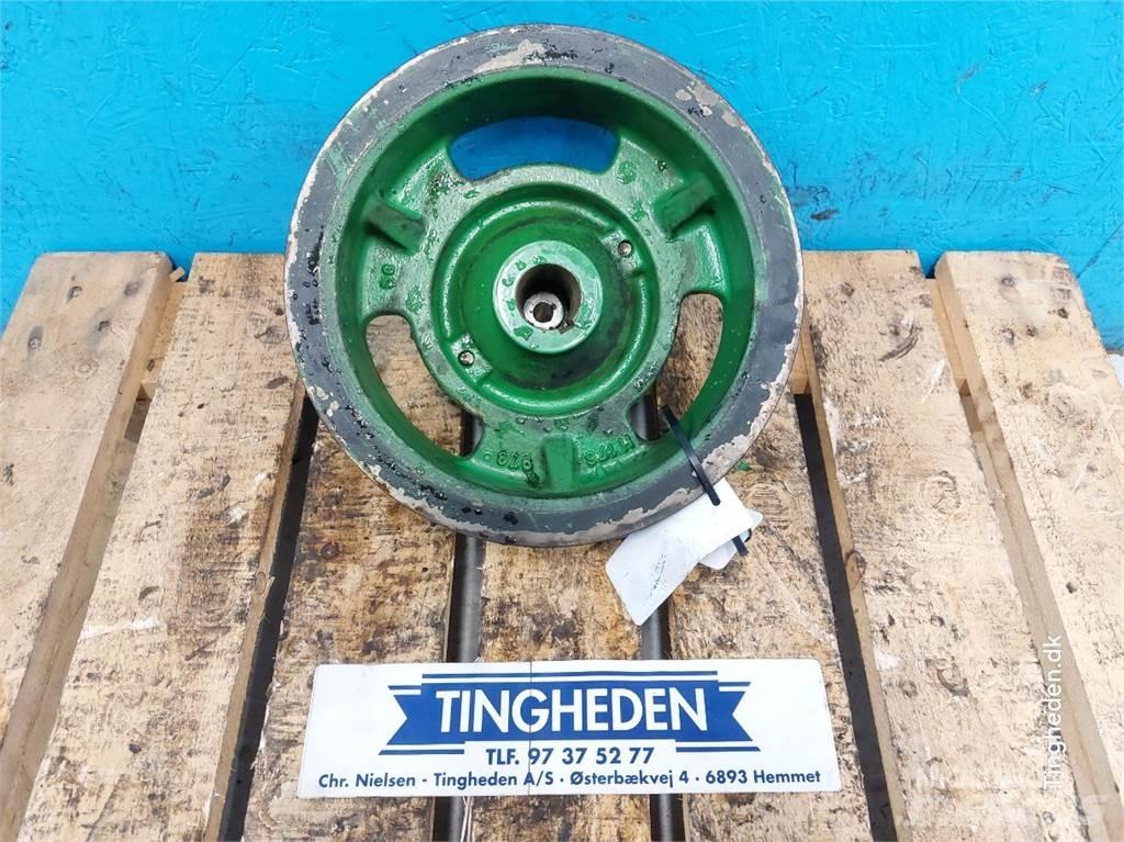 John Deere T660i Farm Equipment - Others
