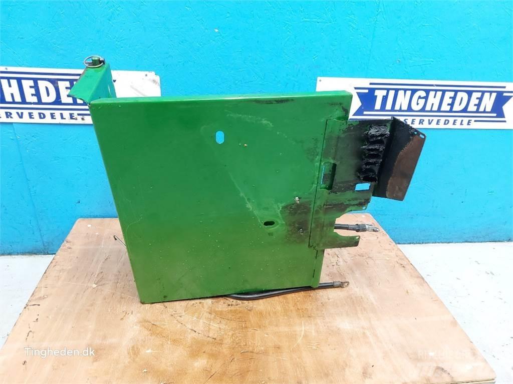 John Deere T660i Farm Equipment - Others